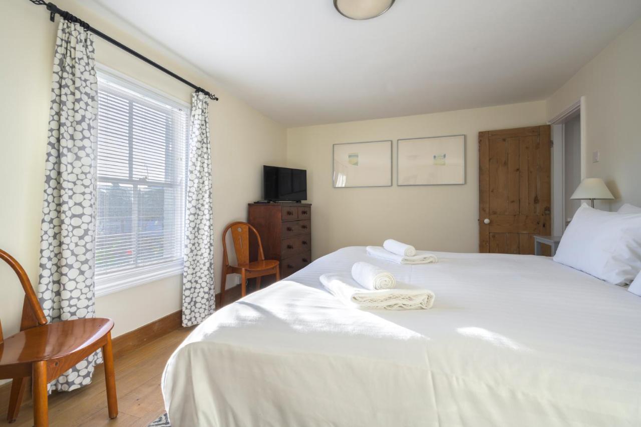 Delightful Bird Sisters With Free Parking Holiday home Brighton